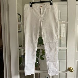 White American Eagle jeans